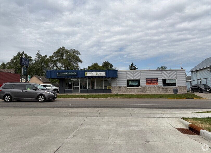 105 N Main St, Pardeeville, WI à louer - Photo de l’immeuble – Image 1 sur 5