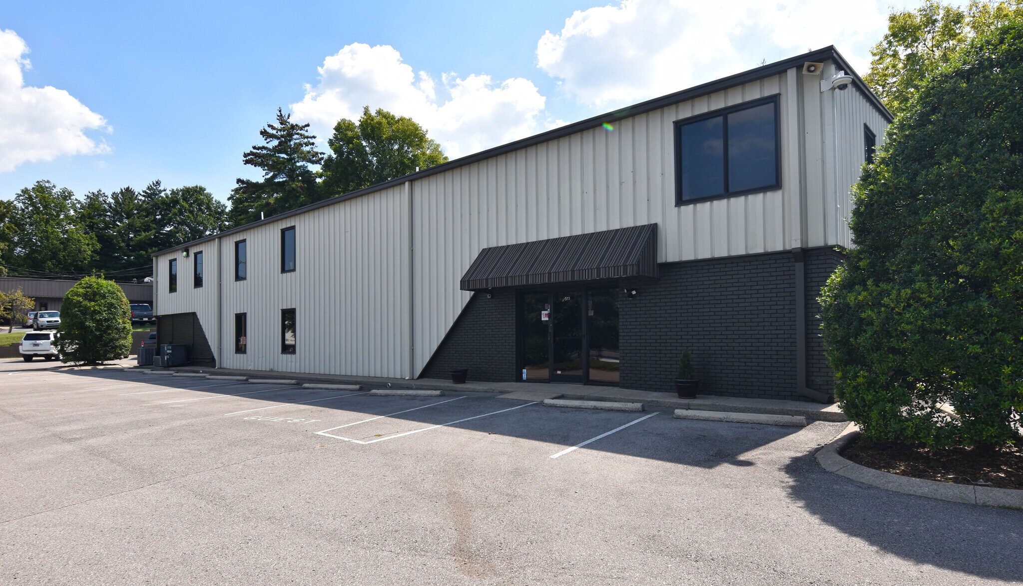 511 Fairground Ct, Nashville, TN à louer Photo principale– Image 1 sur 9