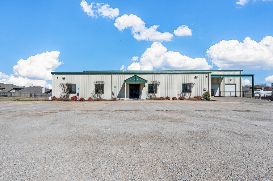 3553 Loddick Ln, Fort Worth, TX à louer - Photo principale – Image 1 sur 5