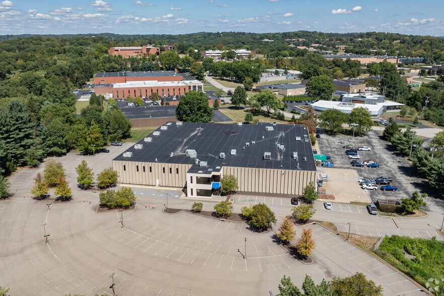 575 Epsilon Dr, Pittsburgh, PA à louer - Aérien – Image 2 sur 4