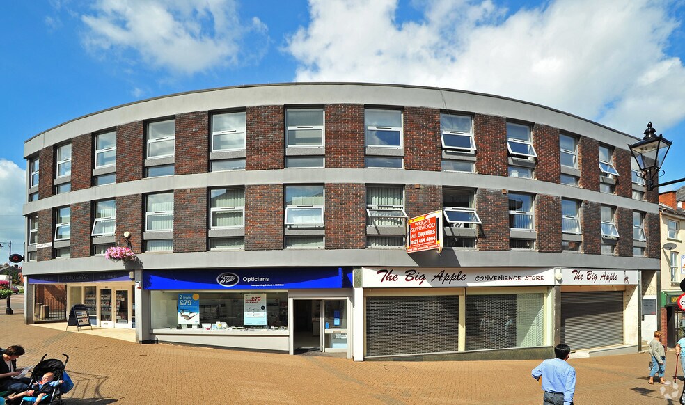 Hagley St, Halesowen à louer - Photo de l’immeuble – Image 2 sur 3