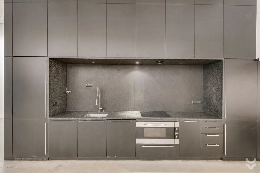 Bureau dans Paris à vendre - Photo de l’immeuble – Image 3 sur 13