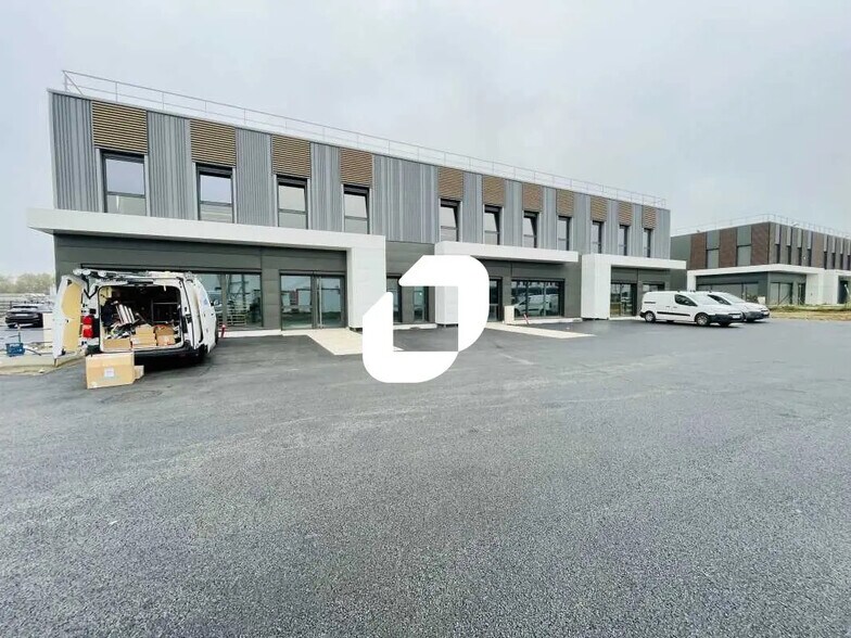 Local d'activités dans Villefranche-sur-Saône à vendre - Photo de l’immeuble – Image 3 sur 18