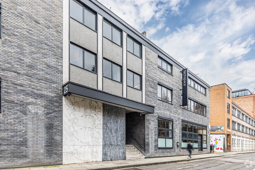 25 Luke St, Londres à louer - Photo de l’immeuble – Image 3 sur 10