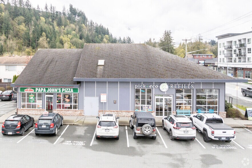 5580 Vedder Rd, Chilliwack, BC à louer - Photo de l’immeuble – Image 2 sur 7