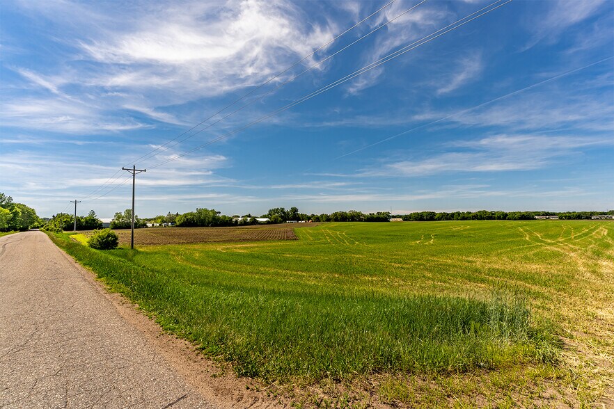 TBD County Road 7, Saint Augusta, MN à vendre - Photo de l’immeuble – Image 2 sur 4
