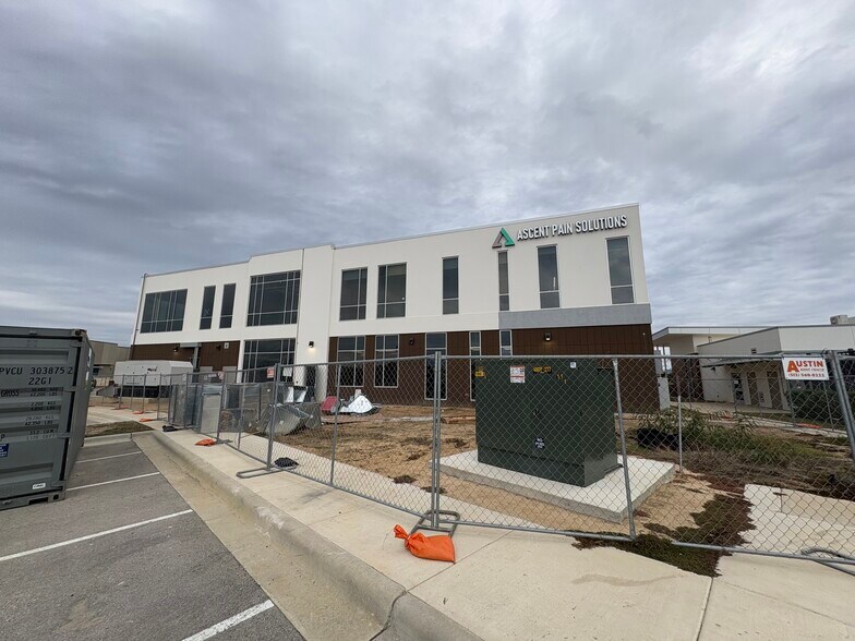 9010 Brodie Ln, Austin, TX à louer - Photo de l’immeuble – Image 2 sur 7