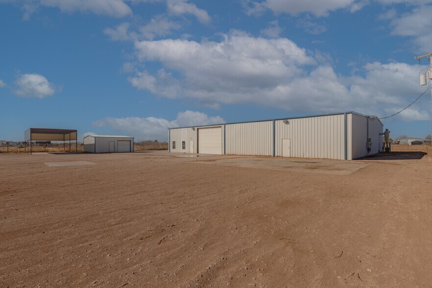 9604 W County Road 152, Midland, TX à vendre - Photo de l’immeuble – Image 2 sur 34