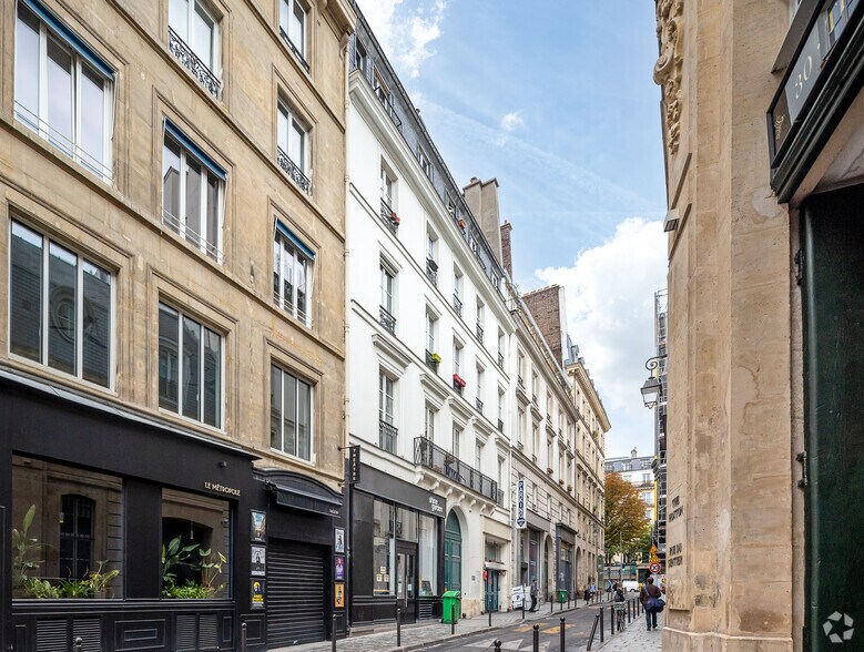 41 Rue Du Sentier, Paris à louer - Photo de l’immeuble – Image 3 sur 5