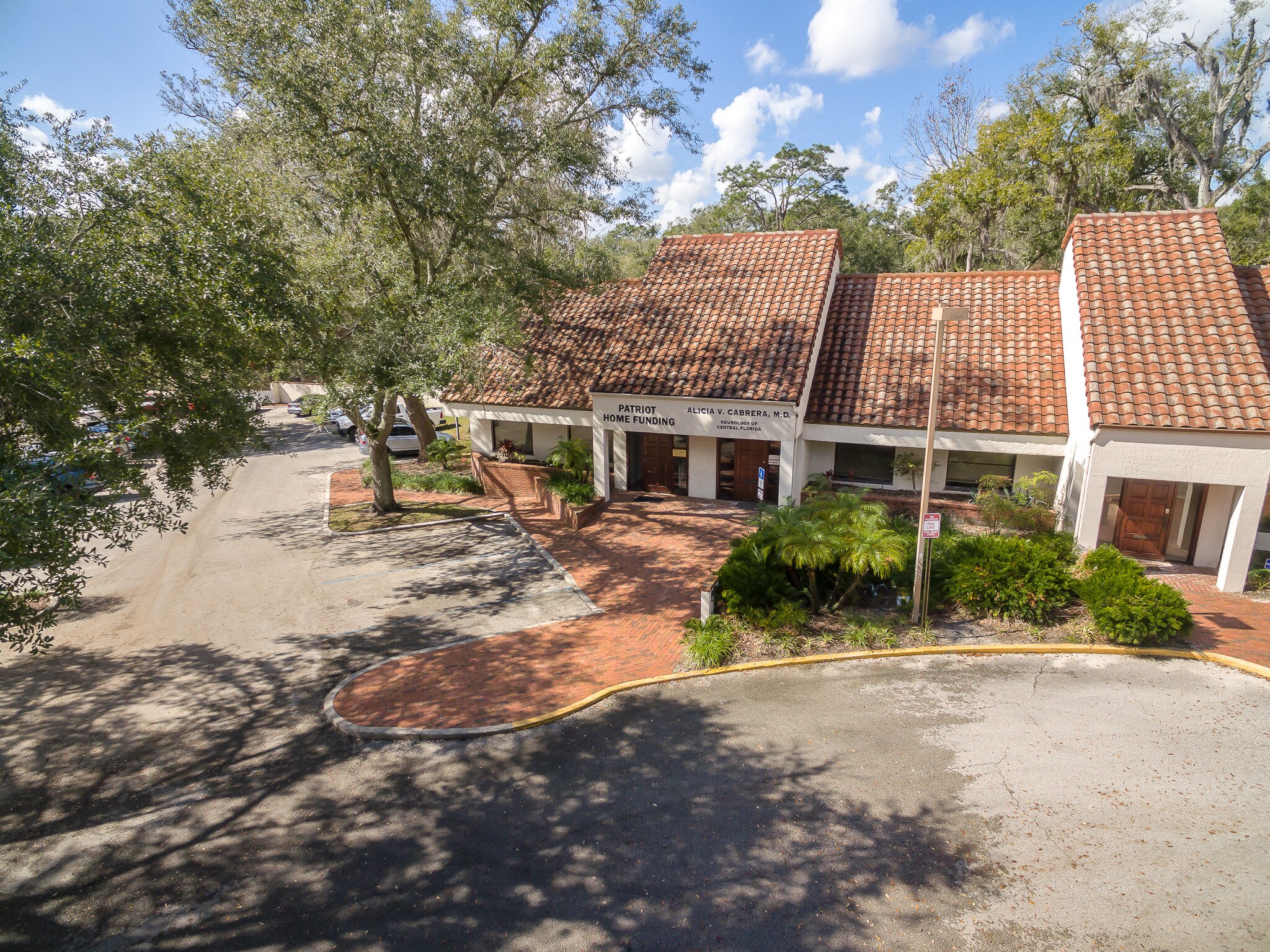 982 Douglas Ave, Altamonte Springs, FL à vendre Photo de l’immeuble– Image 1 sur 13
