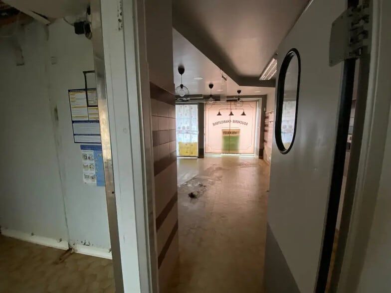 Local commercial dans Chalon-sur-Saône à vendre - Photo de l’immeuble – Image 3 sur 5