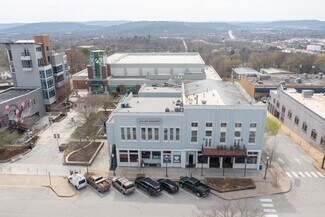 Plus de détails pour 21 W Mountain St, Fayetteville, AR - Local commercial à louer