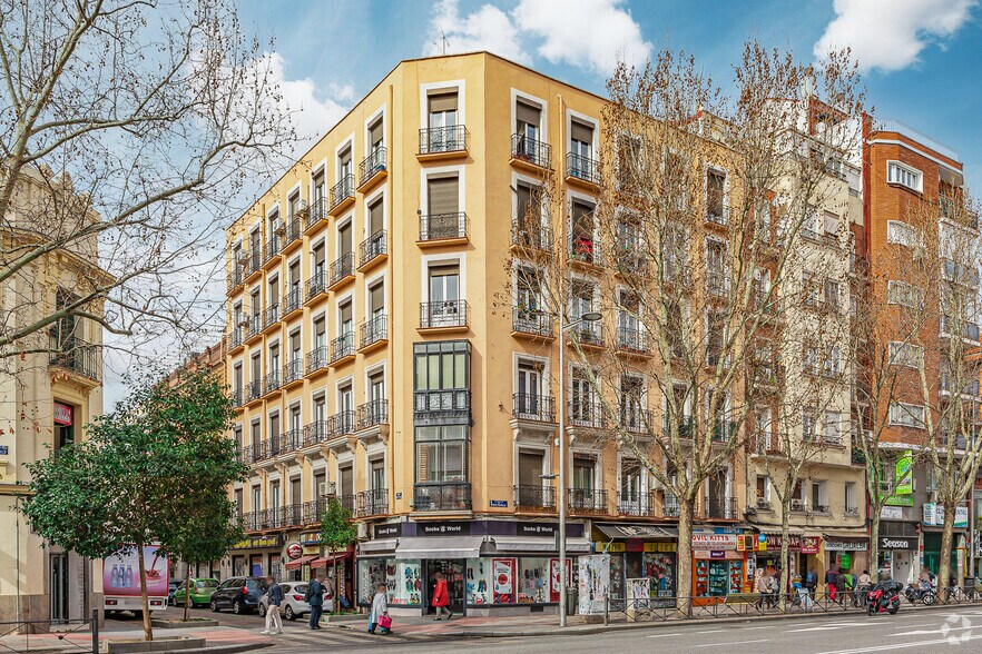 Local commercial dans Madrid, Madrid à louer - Photo principale – Image 1 sur 2