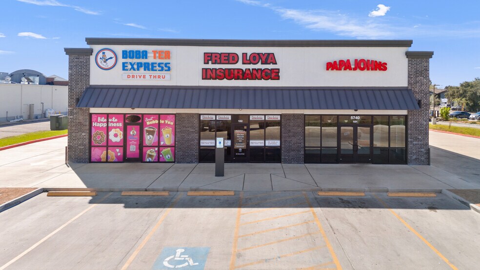 5740 Ruben M Torres Blvd, Brownsville, TX à louer - Photo principale – Image 1 sur 18