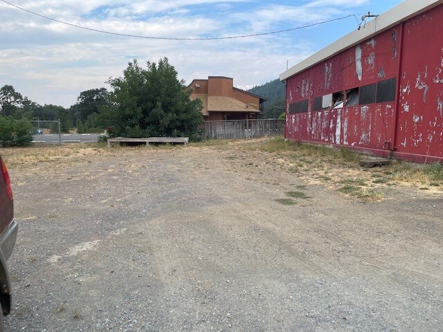 45010 US-101, Laytonville, CA à vendre - Photo de l’immeuble – Image 3 sur 8