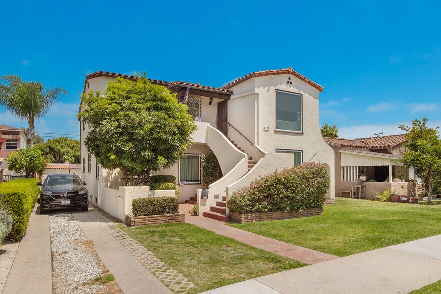 2250 Magnolia Ave, Long Beach, CA à vendre - Photo de l’immeuble – Image 2 sur 34