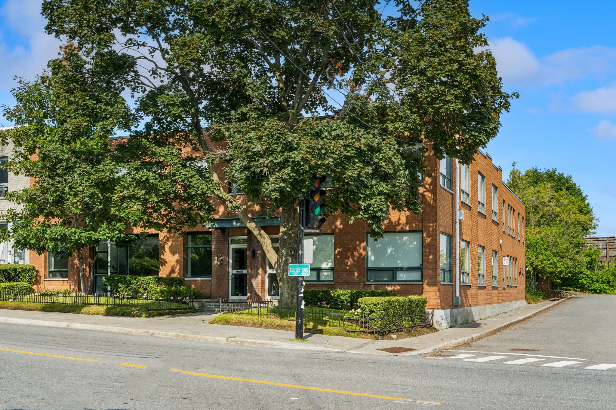 5525 Ch Upper-Lachine, Montréal, QC à louer Photo de l’immeuble– Image 1 sur 14