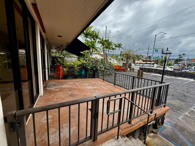 75-5742 Kuakini Hwy, Kailua Kona, HI à louer - Photo de l’immeuble – Image 3 sur 14