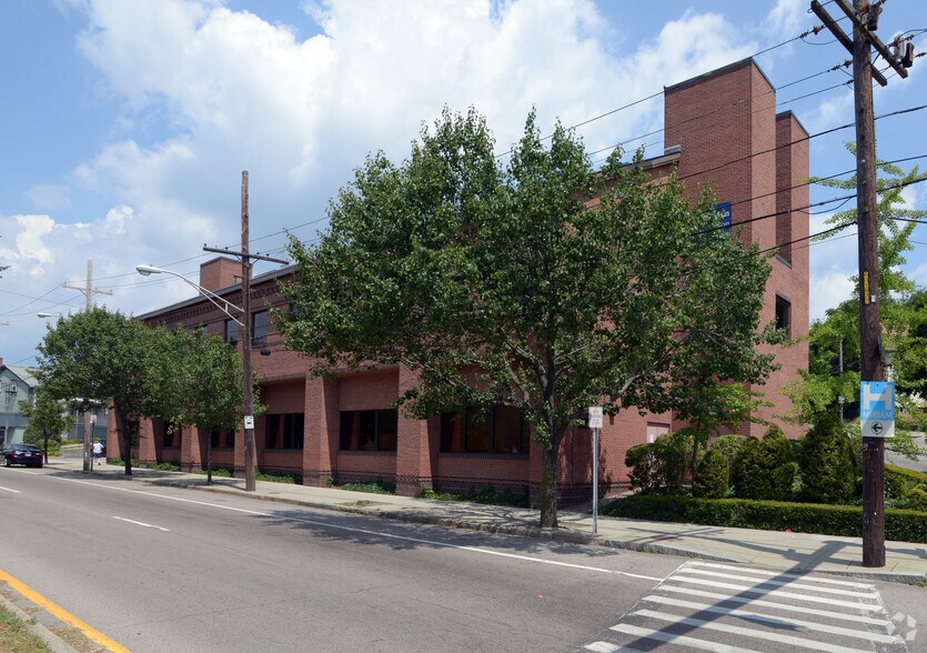 825-827 N Main St, Providence, RI à louer - Photo de l’immeuble – Image 3 sur 4