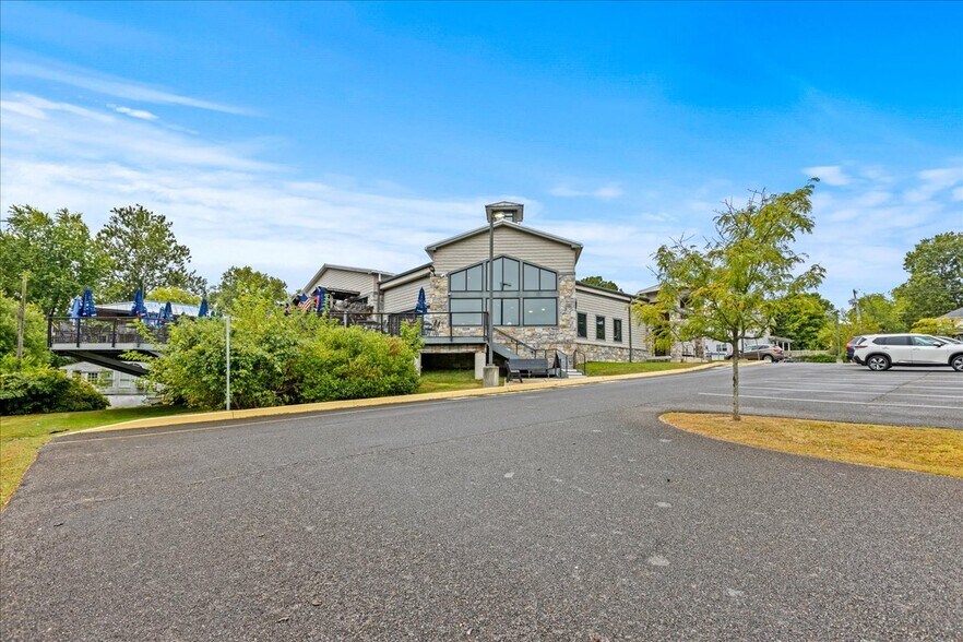 1067 Totem Rd, Bensalem, PA à louer - Photo de l’immeuble – Image 3 sur 29