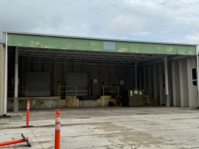 3580-3588 Work Dr, Fort Myers, FL à louer - Photo de l’immeuble – Image 2 sur 5