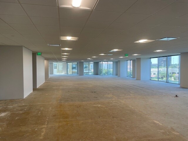 909 Lake Carolyn Pky, Irving, TX à louer - Photo intérieure – Image 3 sur 7