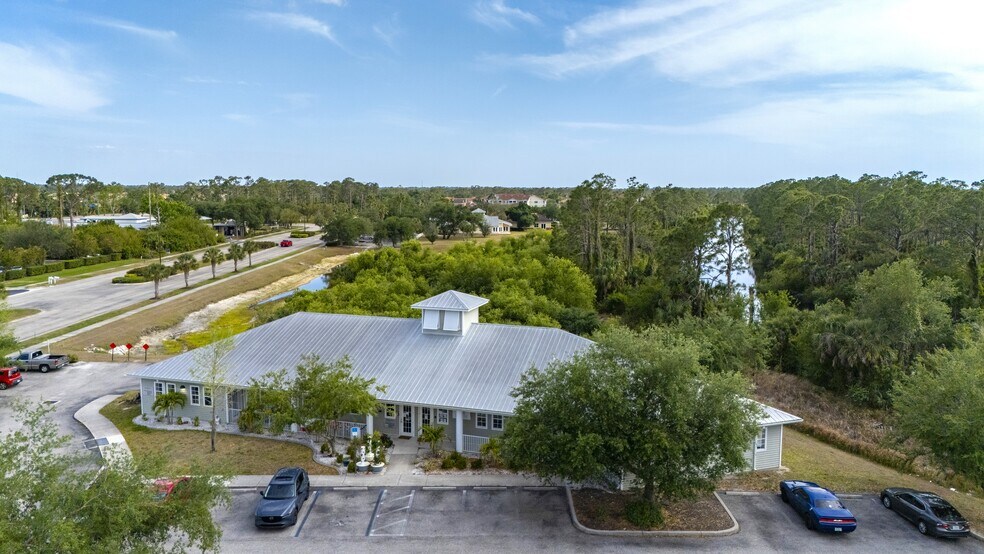 2525 Bobcat Village Center Rd, North Port, FL à vendre - Photo de l’immeuble – Image 3 sur 11