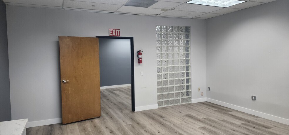 520 E Broadway, Glendale, CA à louer - Photo de l’immeuble – Image 3 sur 32