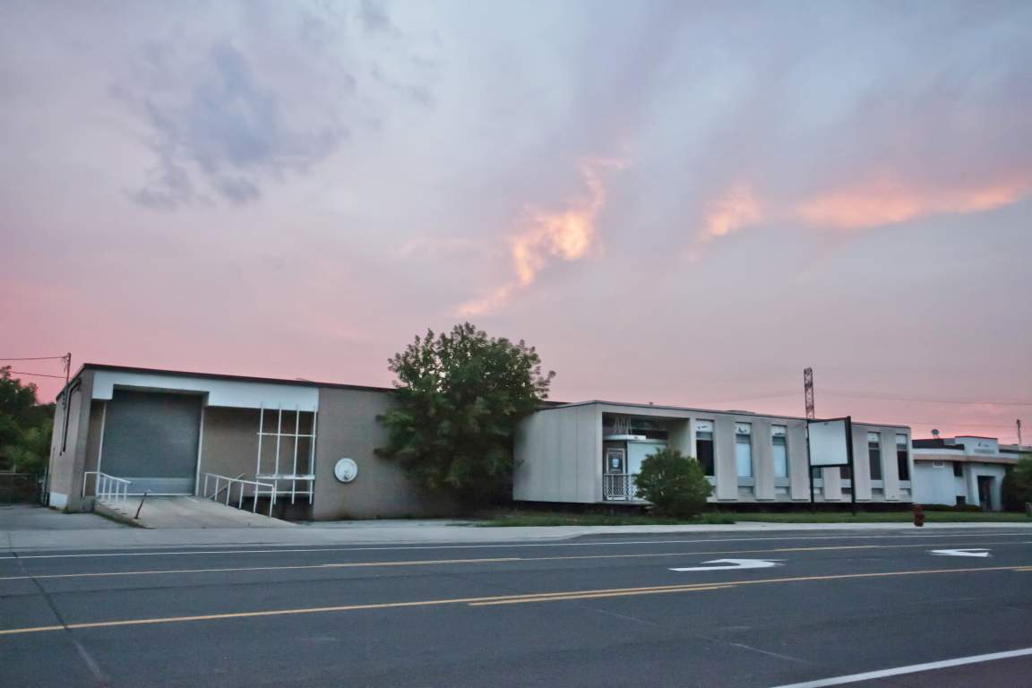 821 Woodward Ave, Hamilton, ON à louer Photo de l’immeuble– Image 1 sur 3