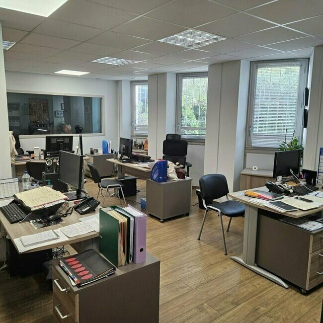 Plus de détails pour Bureau à louer