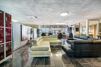 622 Kempner, Galveston, TX à louer Photo intérieure– Image 2 sur 12