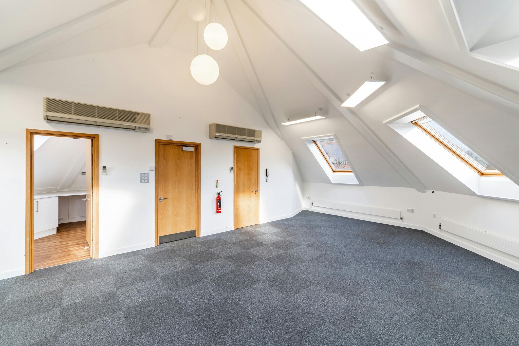 Bakewell Rd, Peterborough à louer Photo de l’immeuble– Image 1 sur 4