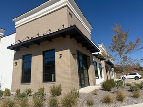 4540 N MacArthur Blvd, Irving, TX à louer Photo de l’immeuble– Image 2 sur 6