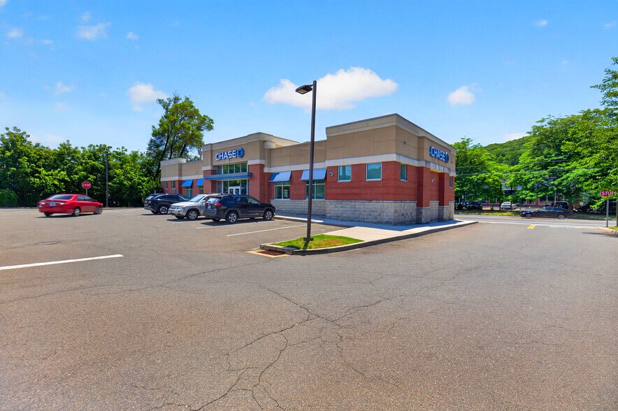 149 Amity Rd, New Haven, CT à vendre - Photo de l’immeuble – Image 3 sur 6