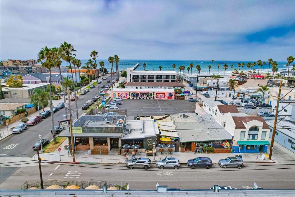 Ocean Beach Collective portefeuille de 4 biens à vendre sur LoopNet.fr Photo principale– Image 1 sur 13