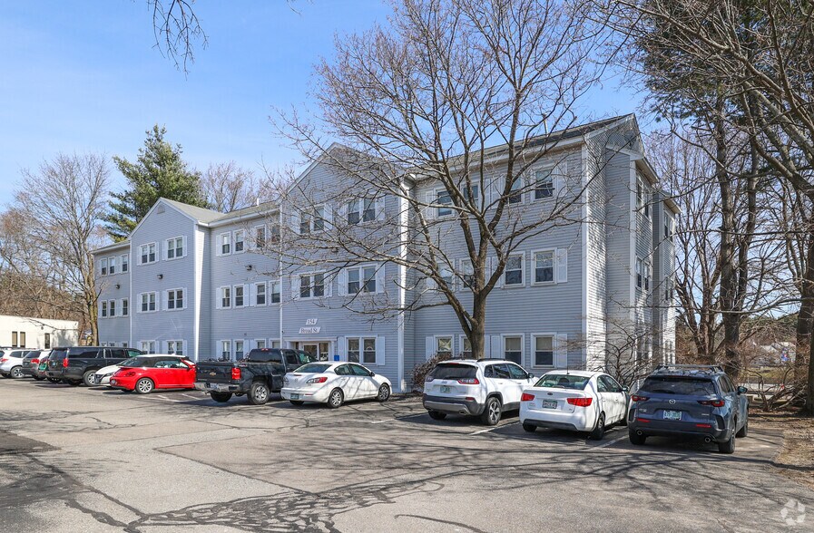 154 Broad St, Nashua, NH à louer - Photo de l’immeuble – Image 2 sur 4