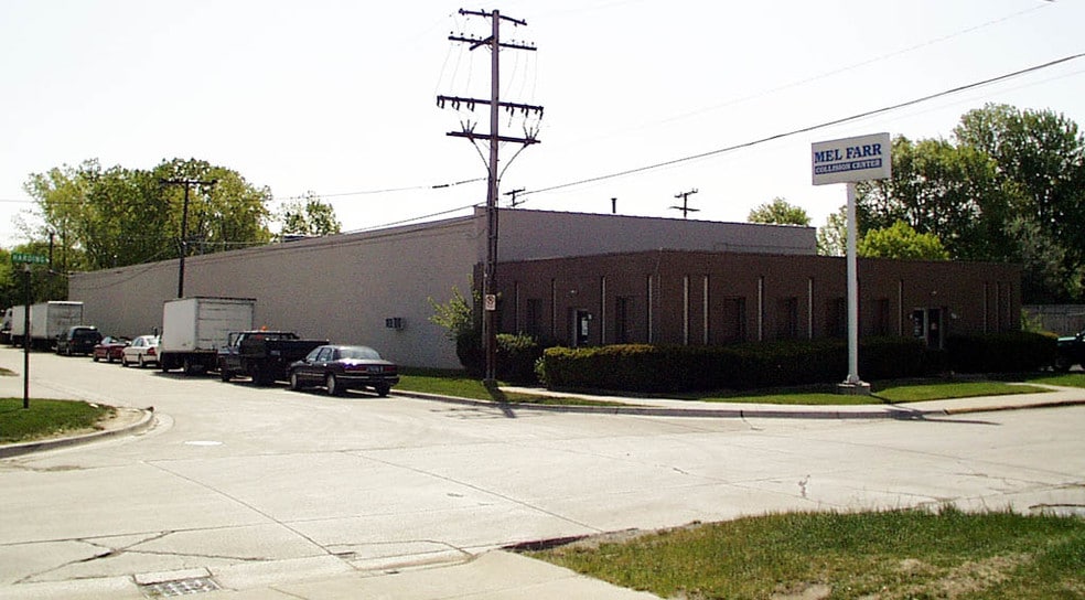 26500 Harding St, Oak Park, MI à louer - Photo de l’immeuble – Image 2 sur 3