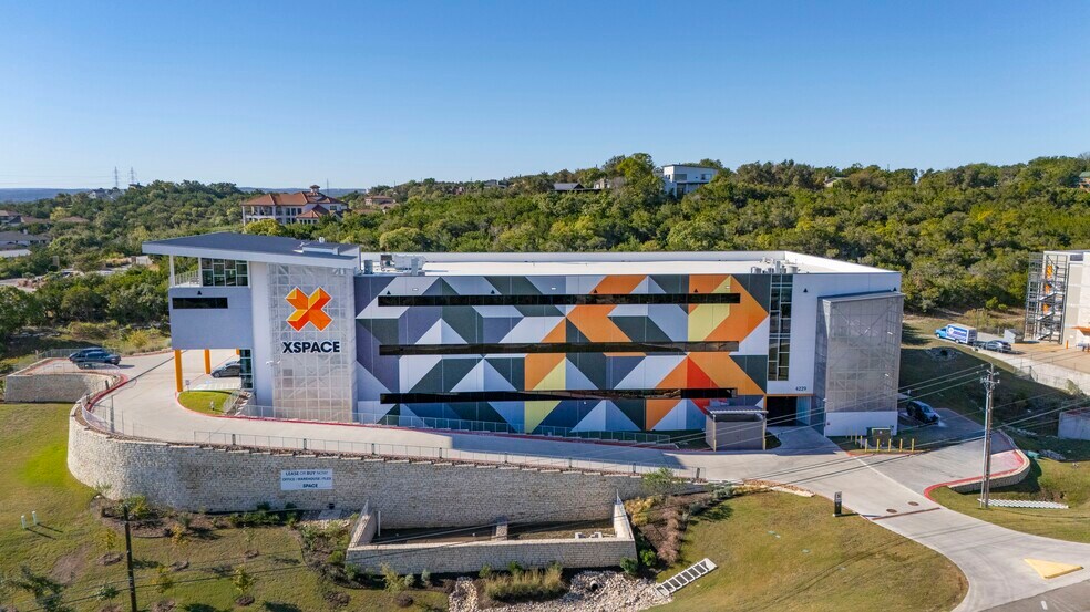 4229 N FM 620 Hwy, Austin, TX à louer - Photo de l’immeuble – Image 1 sur 13
