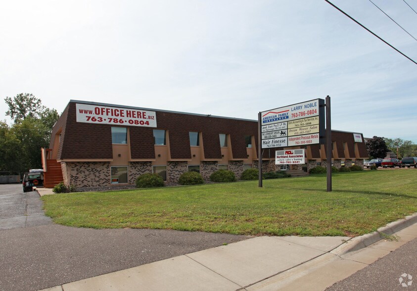 950 County Highway 10, Spring Lake Park, MN à louer - Photo de l’immeuble – Image 3 sur 6