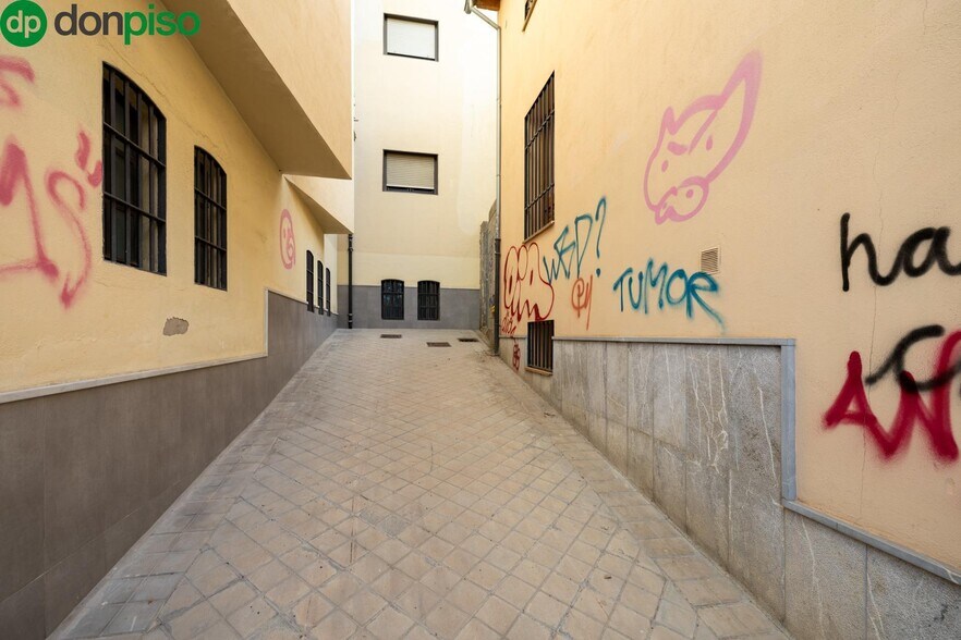 Calle Acera de San Ildefonso, 34, Granada, Granada à vendre - Photo de l’immeuble – Image 2 sur 15