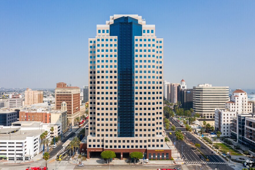 111 W Ocean Blvd, Long Beach, CA à louer - Photo de l’immeuble – Image 1 sur 19