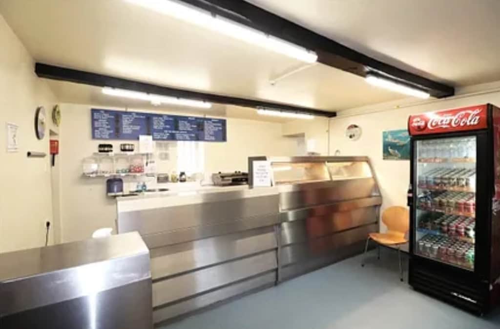 1 Brook Street, Minehead, SOM TA24 6BP - Lot 1 -  - Photo intérieure - Image 1 of 2