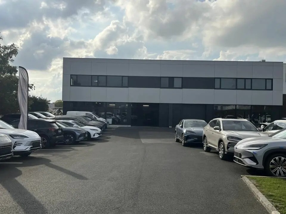 Local d’activités dans VILLENEUVE-D'ASCQ à louer Photo de l’immeuble– Image 1 sur 3