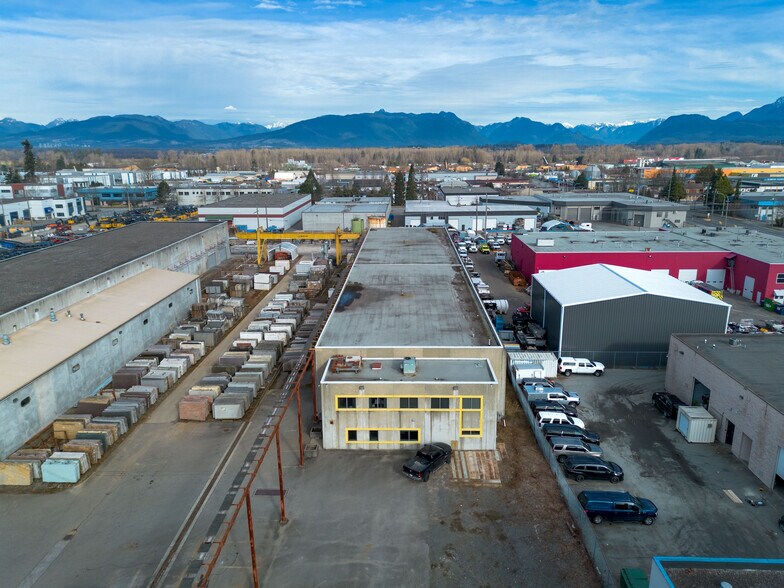 19135 94th Ave, Surrey, BC à louer - Photo de l’immeuble – Image 2 sur 9