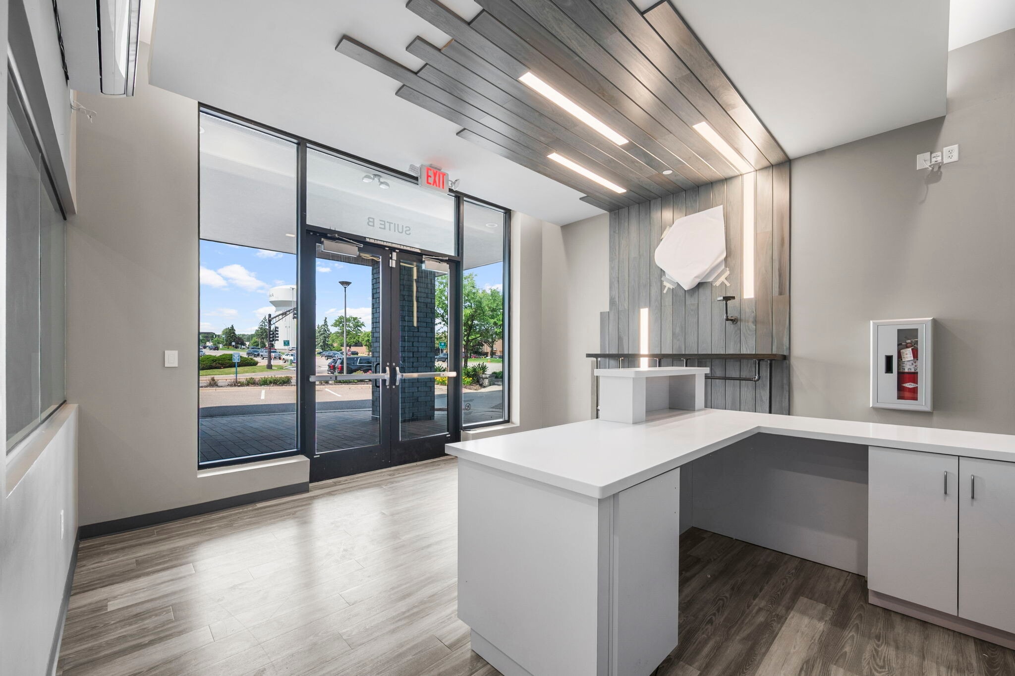 1700 Plymouth Rd, Minnetonka, MN à louer Photo de l’immeuble– Image 1 sur 31