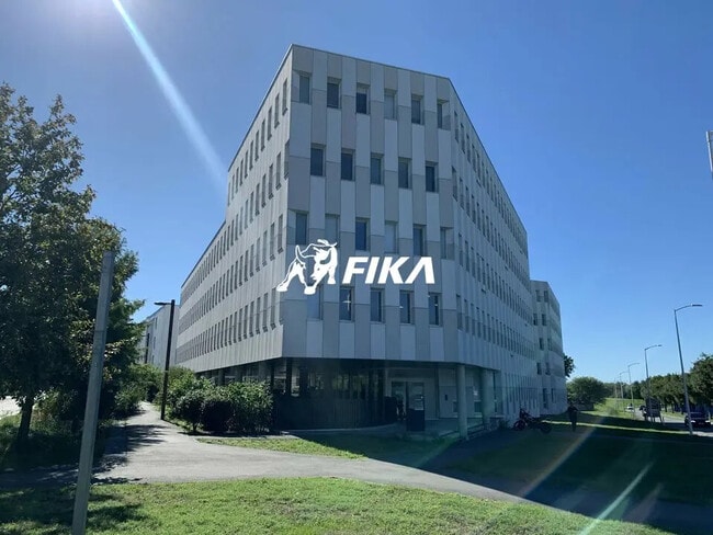 Plus de détails pour Bureau à louer