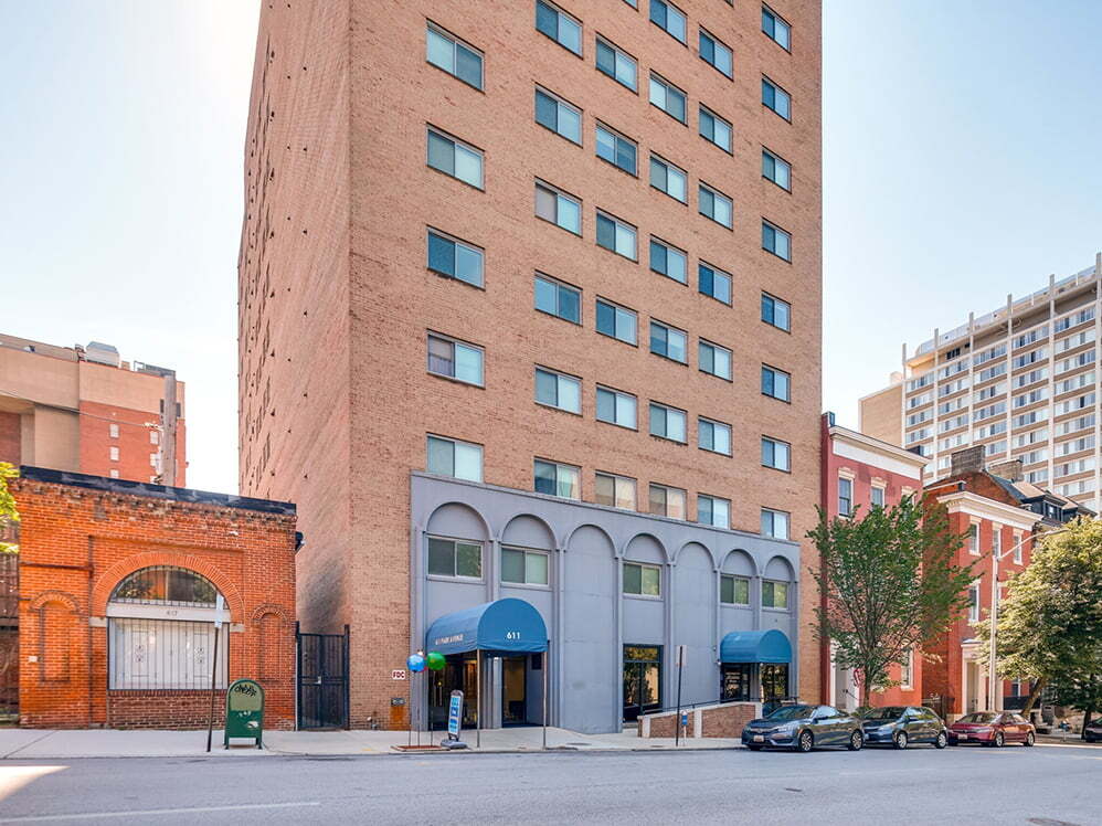 611 Park Ave, Baltimore, MD à louer Photo de l’immeuble– Image 1 sur 9