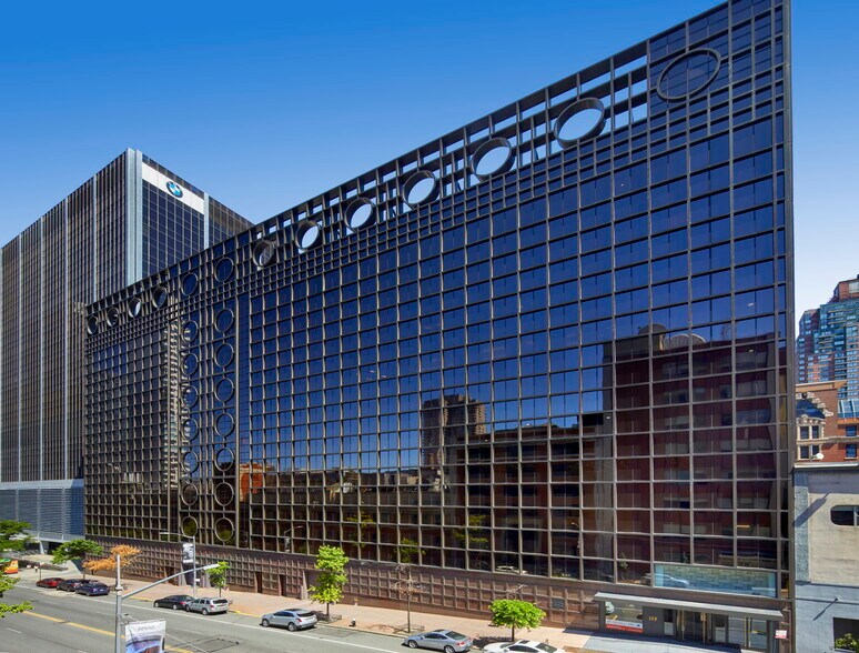 521 W 57th St, New York, NY à louer - Photo principale – Image 1 sur 7