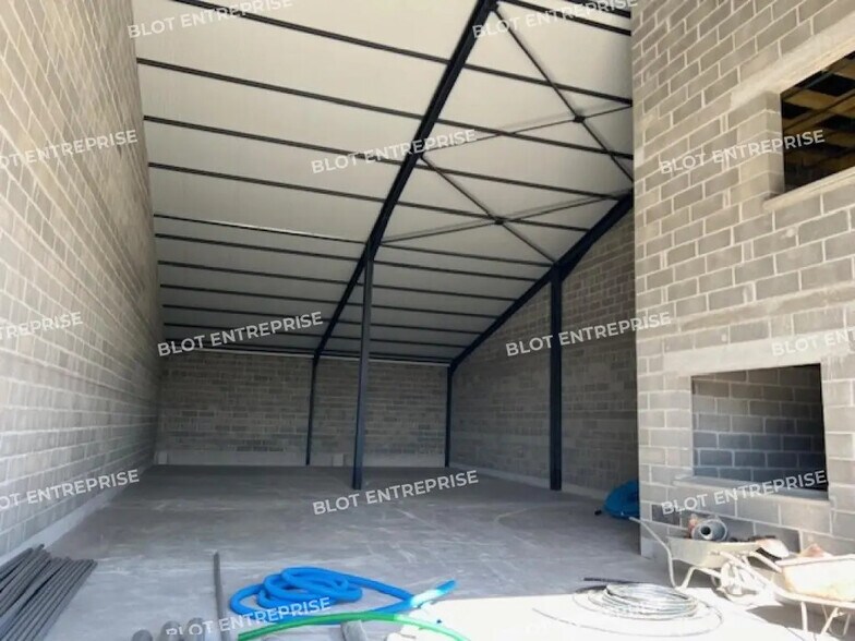 Local d’activités dans Quessoy à louer - Photo de l’immeuble – Image 3 sur 7