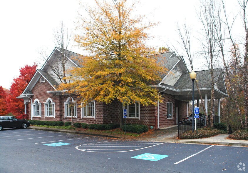 4205 North Point Pky, Alpharetta, GA à louer - Photo principale – Image 1 sur 9